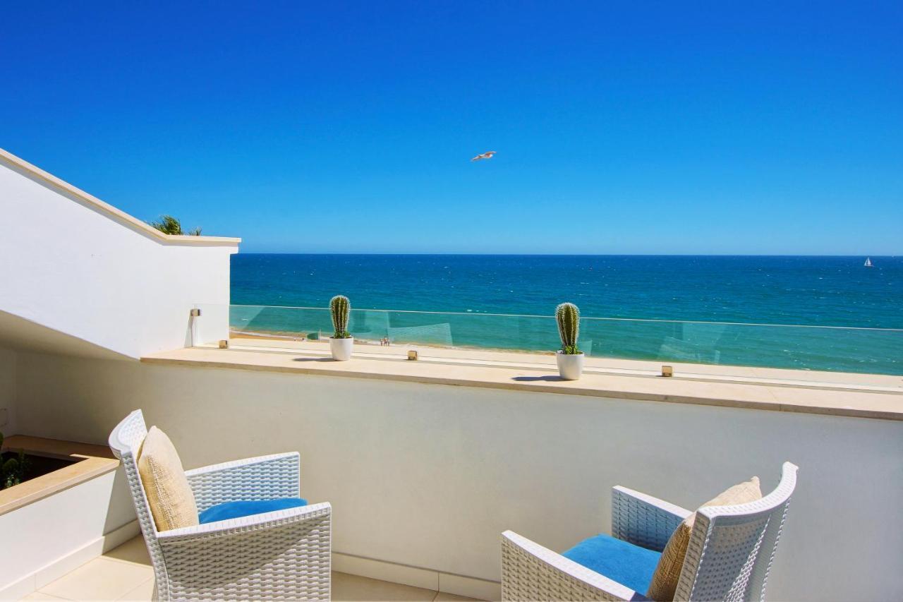 Casa Pe Na Areia- Unique Spot- Beach Front By Dreamvillasอัลบูเฟรา ภายนอก รูปภาพ